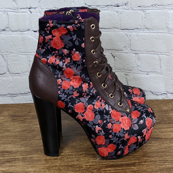 NWOT NICOLE LEE flowered ankle boots - Picture 1 of 9